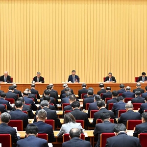 中央經(jīng)濟(jì)工作會(huì)議在北京舉行 習(xí)近平發(fā)表重要講話